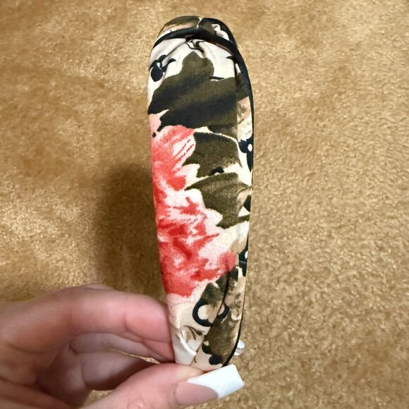 Floral Monogram Knot Headband - Picture 6 of 11